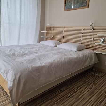Apartgolf Sobienie Krolewskie Sobienie Szlacheckie Εξωτερικό φωτογραφία
