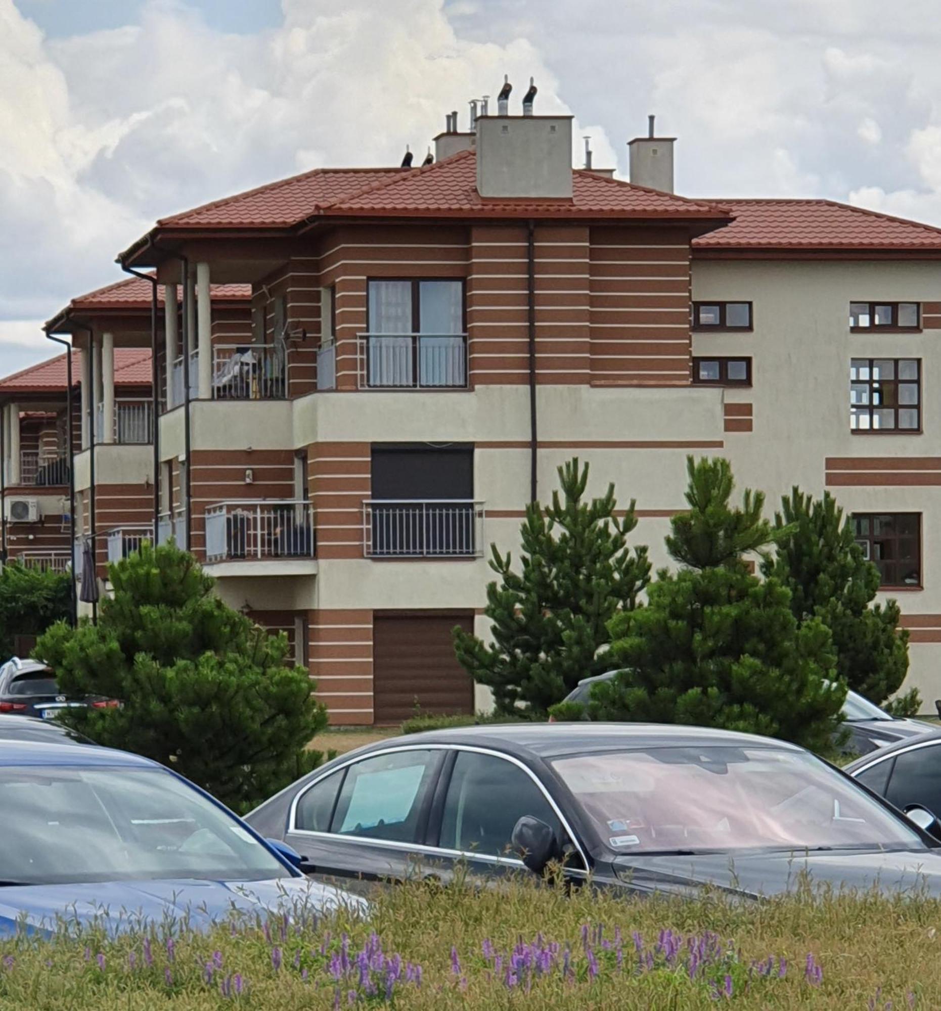 Apartgolf Sobienie Krolewskie Sobienie Szlacheckie Εξωτερικό φωτογραφία